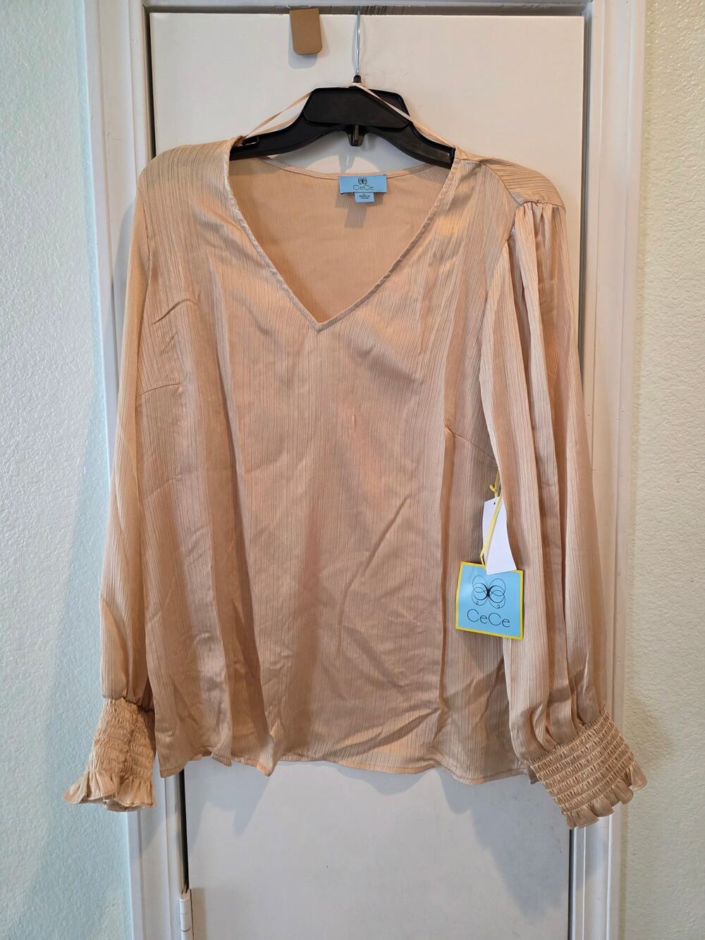 CeCe Champagne Plissé V-Neck Blouse NEW SIZE PARGE